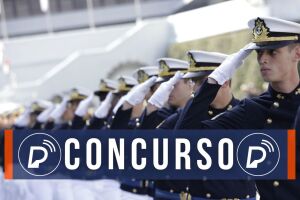 Soldados da marinha brasileira.