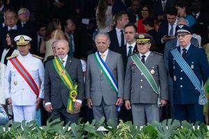 Lula e os comandantes das For&ccedil;as Armadas 