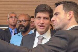 Vereador Eduardo Moura e prefeito Jo&atilde;o Campos.