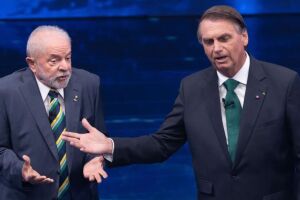 Lula e Bolsonaro em debate presidencial.
