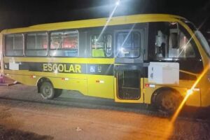 &Ocirc;nibus escolar que atropelou homem em Pernambuco.
