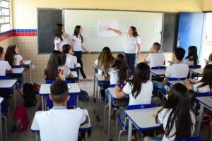 Professora em sala de aula
