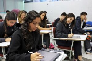Alunos do Fies estudando em universidade privada.