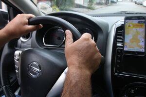 Motorista de aplicativo.