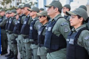 Agentes da PMPE.