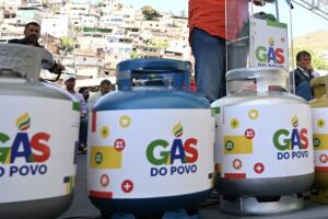 Botij&otilde;es do programa G&aacute;s do Povo.