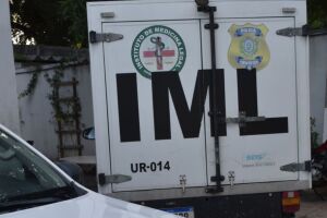 Viatura do IML.