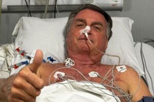 Bolsonaro deve passar r&eacute;veillon no hospital.