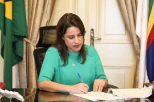 Governadora Raquel Lyra.