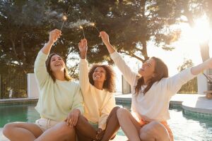 Quem circula por Jo&atilde;o Pessoa encontra shows, apresenta&ccedil;&otilde;es instrumentais, feiras e iniciativas comunit&aacute;rias.