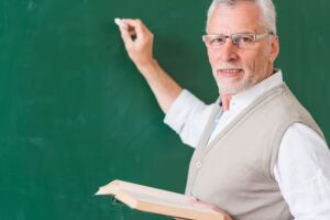 Piso dos Professores deve ter altera&ccedil;&atilde;o para 2026.