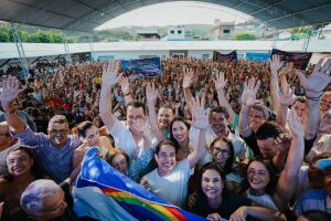 Raquel Lyra realiza entregas em Cort&ecirc;s.