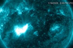 Erup&ccedil;&atilde;o solar detectada pela Nasa.