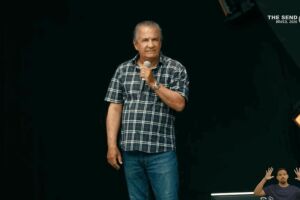 Pastor Silas Malafia no evento evang&eacute;lico The Send Brasil 2026, na Arena Pernambuco.