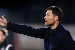Xabi Alonso deixou o comando do Real Madrid ap&oacute;s derrota para o Barcelona na final da Supercopa da Espanha.