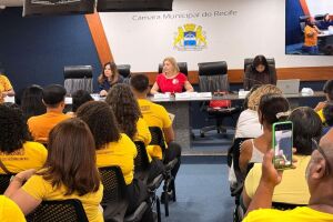 Audi&ecirc;ncia de reconhecimento do ADis no Recife. 