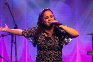 Cruzada Nova de Paz no Ibura ter&aacute; show de Cassiane e outros artistas gospel