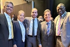 Coronel Alberto Feitosa em reuni&atilde;o do PL em Bras&iacute;lia.