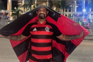 Ex-goleiro Bruno vai a jogo do Flamengo.