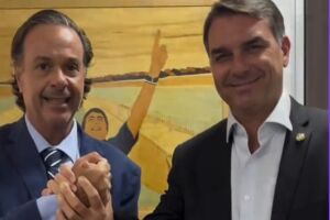 Gilson Machado visita Fl&aacute;vio Bolsonaro.