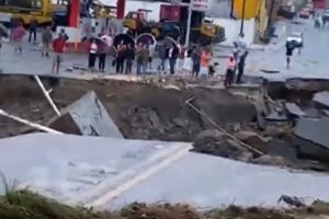 Pernambuco: chuva destr&oacute;i estrada de acesso a cidade de Jacuti e popula&ccedil;&atilde;o fica ilhada