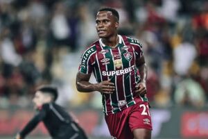 Jhon Arias se aproxima de acerto com o Palmeiras.