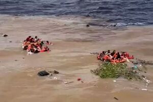 Naufr&aacute;gio em Manaus. 