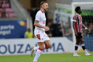 &Uacute;ltima derrota alvirrubra para o rival foi em 2020.