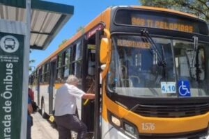 Onibus no Grande Recife. 