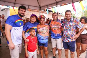 Prefeita Elcione marca presen&ccedil;a nos polos de Carnaval.