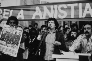 Protesto por lei de anistia.