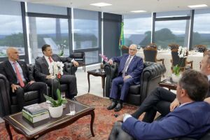Reuni&atilde;o entre representantes do STF e Congresso.