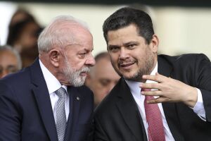 Lula e Alcolumbre 