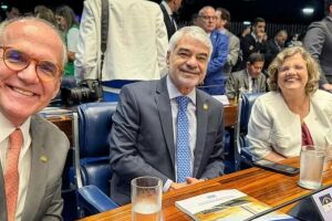 Senadores de Pernambuco, Fernando Dueire, Humberto Costa e Tereza Leit&atilde;o.