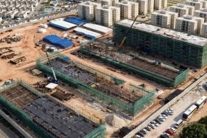 est&aacute; erguendo um grande complexo residencial em Cama&ccedil;ari, na Regi&atilde;o Metropolitana de Salvador, Bahia.  Leia mais em: https://www.bradojornal.com/noticias/bahia/2026/03/17/byd-constroi-complexo-residencial-em-camacari-para-cerca-de-4-mil-trabalhadores-chin