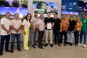 Prefeito S&eacute;rgio Colin assina ordem de servi&ccedil;o para constru&ccedil;&atilde;o do Centro de Reciclagem de Toritama.