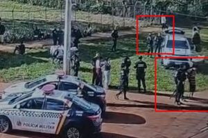 Momento em que foragidos s&atilde;o detidos por policiais.