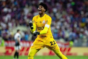 Hugo Souza &eacute; convocado para Sele&ccedil;&atilde;o Brasileira.