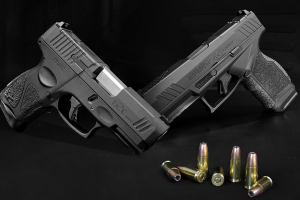 A arma curta mais vendida do mundo a G2C, e a revolucion&aacute;ria GX4 Carry em Graphene e no calibre exclusivo Taurus .38TPC.