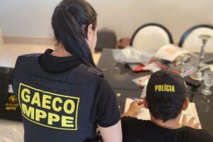 Agentes do Gaeco do MPPE durante investiga&ccedil;&otilde;es.