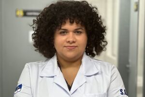  Pesquisadora alcan&ccedil;ou prest&iacute;gio internacional ainda durante o Curso de Forma&ccedil;&atilde;o, tornando-se a primeira mulher negra, pernambucana e latino-americana a vencer uma das categorias.