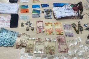 Material apreendido pela PMPE em prost&iacute;bulo localizado em Jaboat&atilde;o.