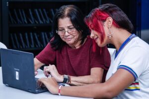 Professores terao direito a vouncher para comprar computador.