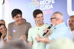 Carlos Costa, Jo&atilde;o Campos e o deputado Francismar Pontes.