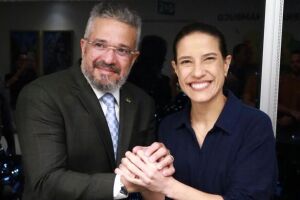 William Brigido ao lado da governadora Raquel Lyra durante sua filia&ccedil;&atilde;o ao PSD.