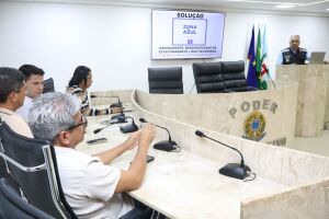 Camaragibe vereadores debatem tr&acirc;nsito com secret&aacute;rio coronel Rossini e equipe da Guarda Municipal.