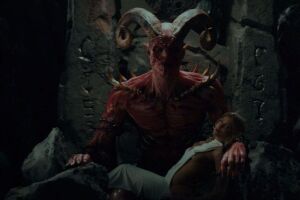 Lu&iacute;sa Sonza aparece deitada no colo do Diabo em novo clipe e internautas apontam satanismo 