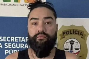 Esposa de pastor flagrado na cama com homem estava em outro c&ocirc;modo no momento da pris&atilde;o