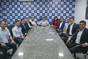 Eduardo e Lula da Fonte se re&uacute;nem com bancada da Uni&atilde;o Progressista para alinhar atua&ccedil;&atilde;o na Alepe