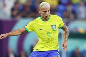 Richarlison sobre per&iacute;odo ap&oacute;s elimina&ccedil;&atilde;o da Copa: "Pensei em jogar o carro contra uma parede"